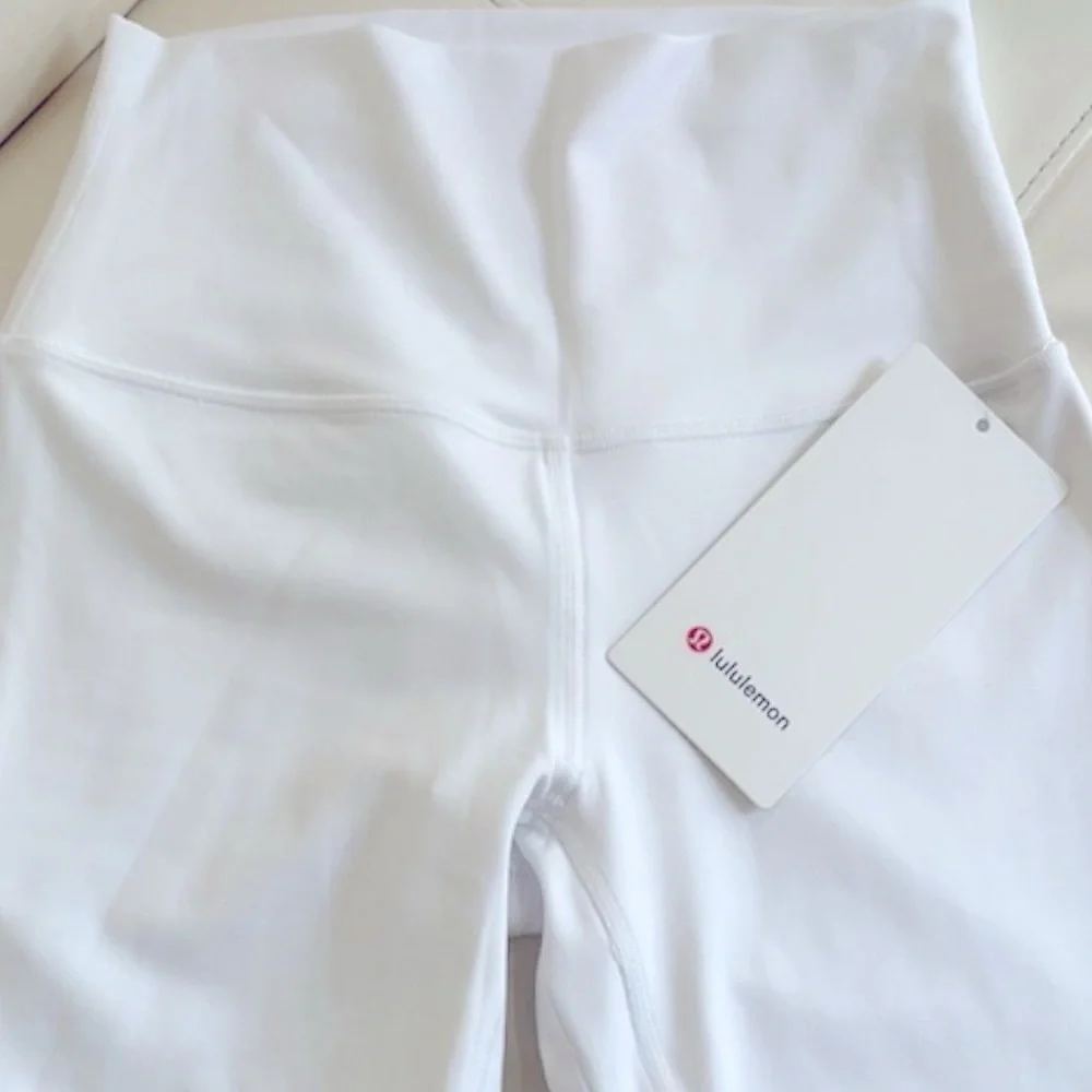 NWT lululemon Align HR White Bike Short SIZE 6  8" - Picture 2 of 9